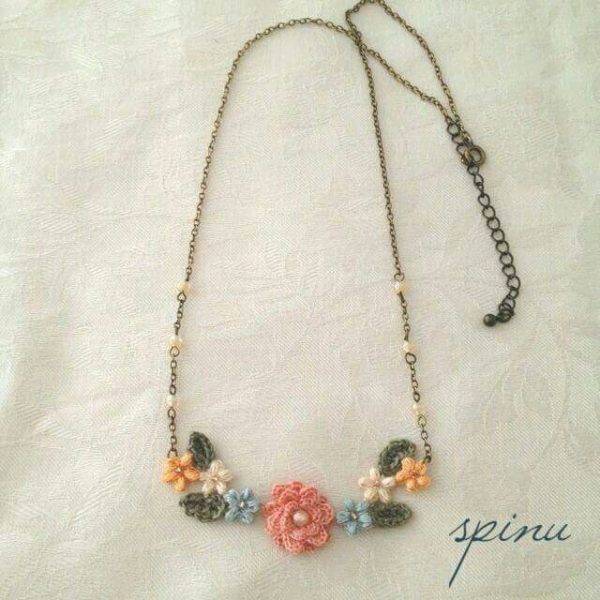 Kalung Rajut